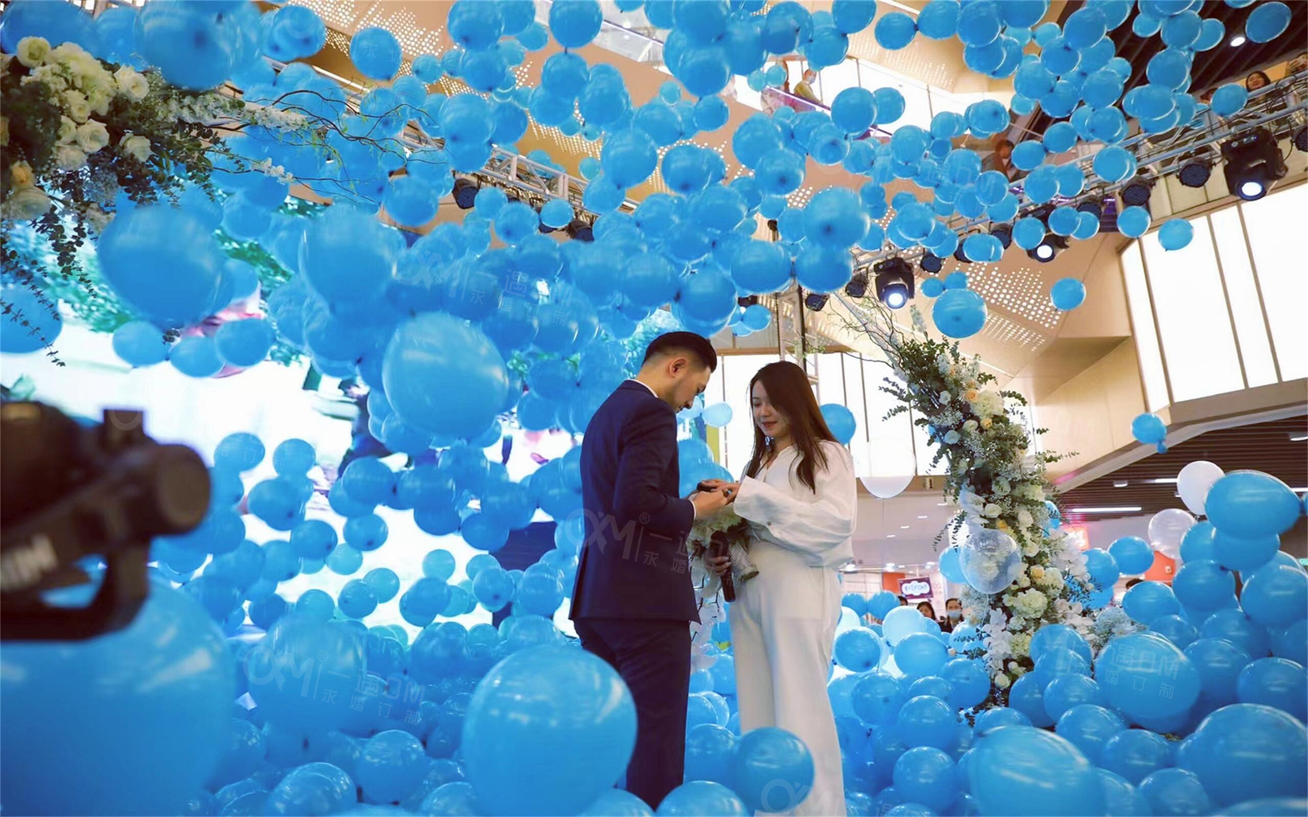 时光果实-商场气球雨画展求婚 