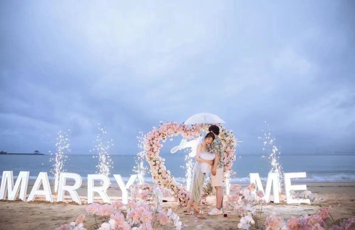 粉色浪漫海边求婚2.jpg